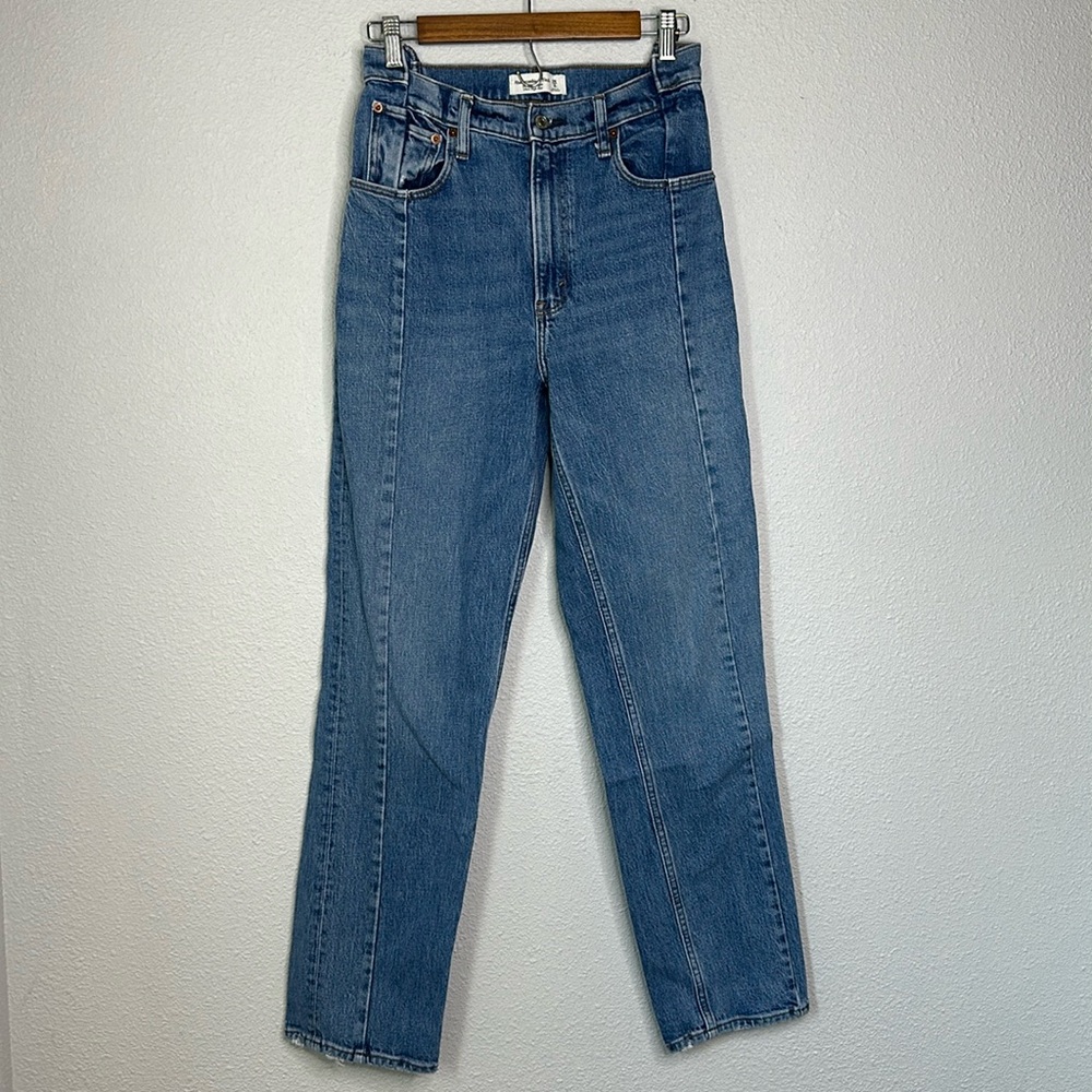 90s Straight Ultra High Rise Medium/Light Wash